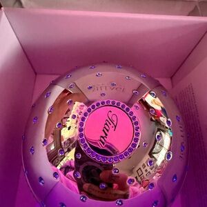 Luxury Silver and Purple bottle parfum